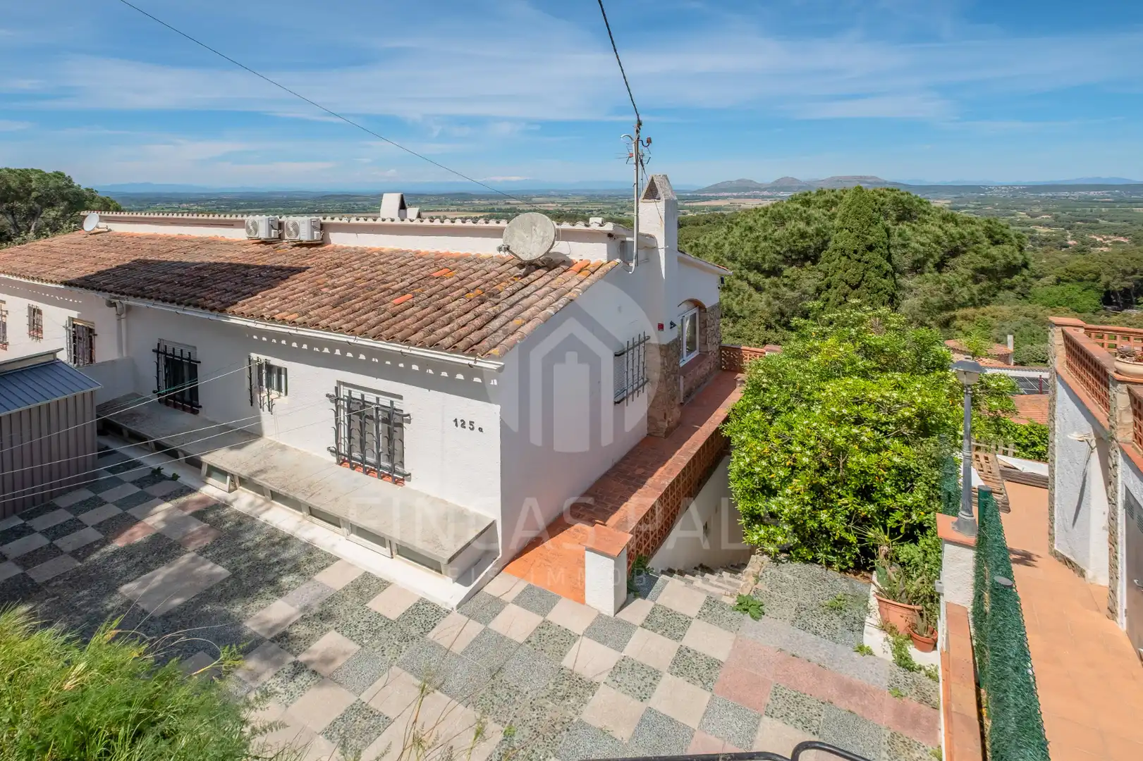 Vista exterior de Casa adosada en venta en Pals con Aire acondicionado, Calefacción y Jardín privado