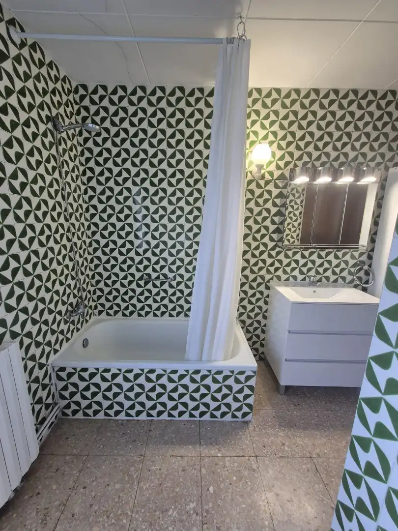 Badezimmer von Einfamilien-Reihenhaus zum Verkauf in Les Masies de Voltregà mit Heizung, Privatgarten und Terrasse