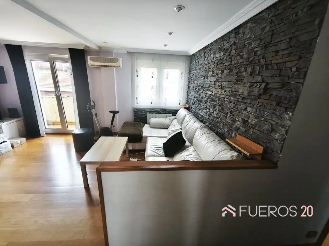 Wohnzimmer von Wohnung zur Miete in Barakaldo  mit Heizung