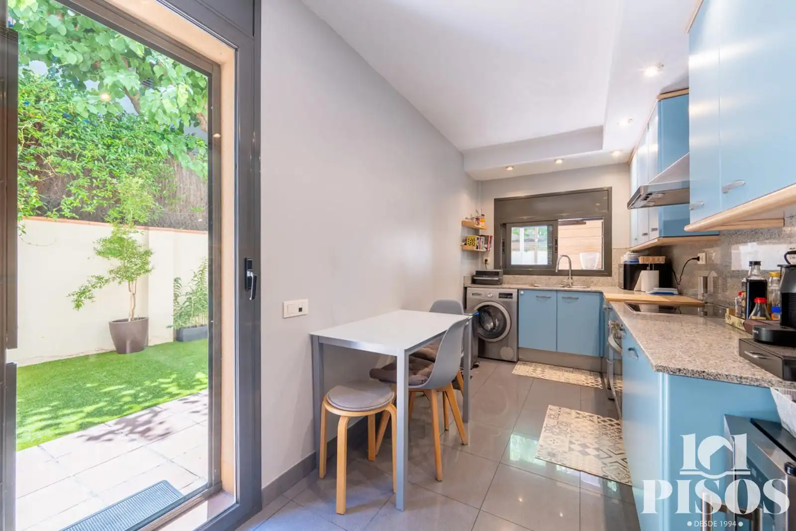 Cocina de Dúplex en venta en Sant Cugat del Vallès con Aire acondicionado, Calefacción y Jardín privado