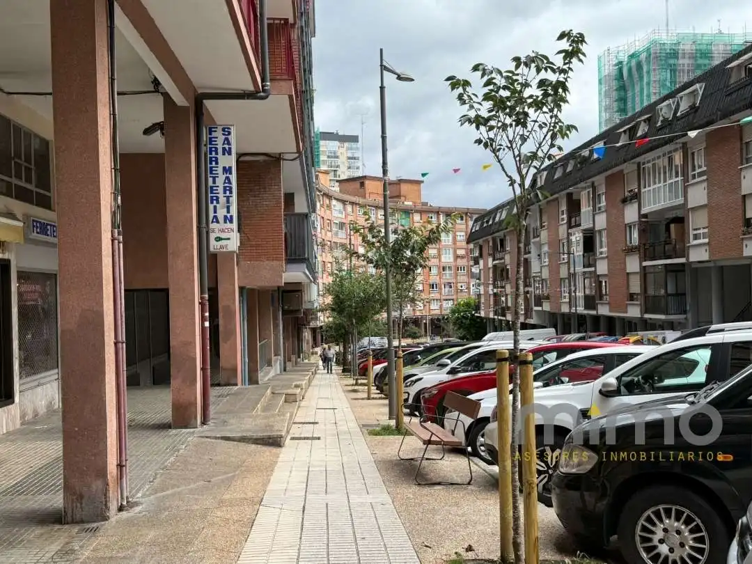 Local comercial en venda a Txirrita Bertsolaria PasealeKua 14, imagen 4