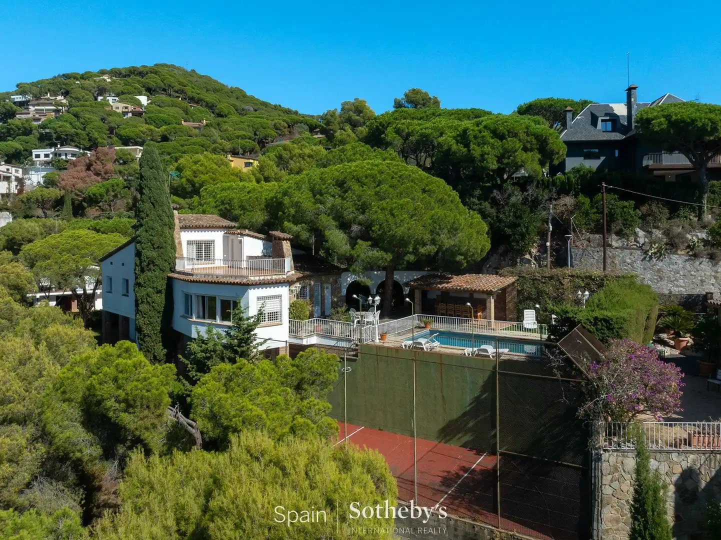 Haus mit Pool zum Verkauf in Avinguda Carles Tolrà