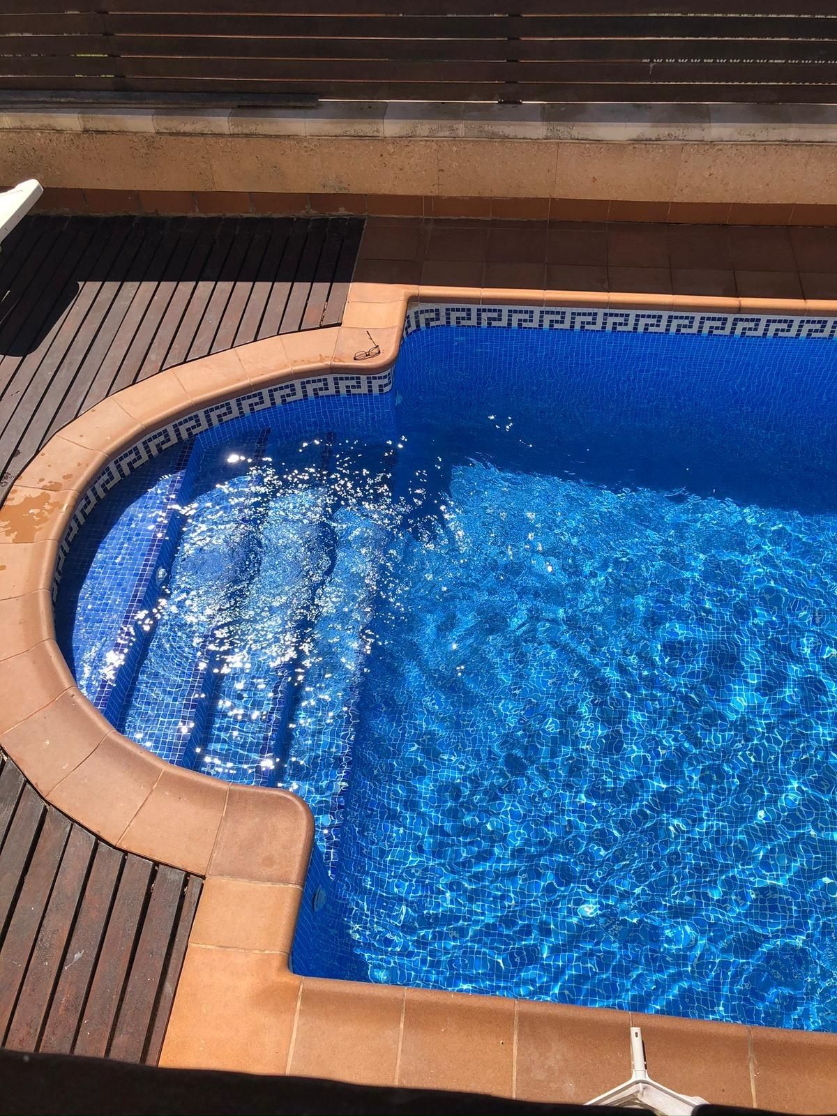 Piscina de Casa o chalet en venta en Calafell con Aire acondicionado, Calefacción y Jardín privado