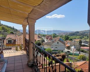 Vista exterior de Casa o xalet de lloguer en Moaña amb Calefacció, Jardí privat i Terrassa