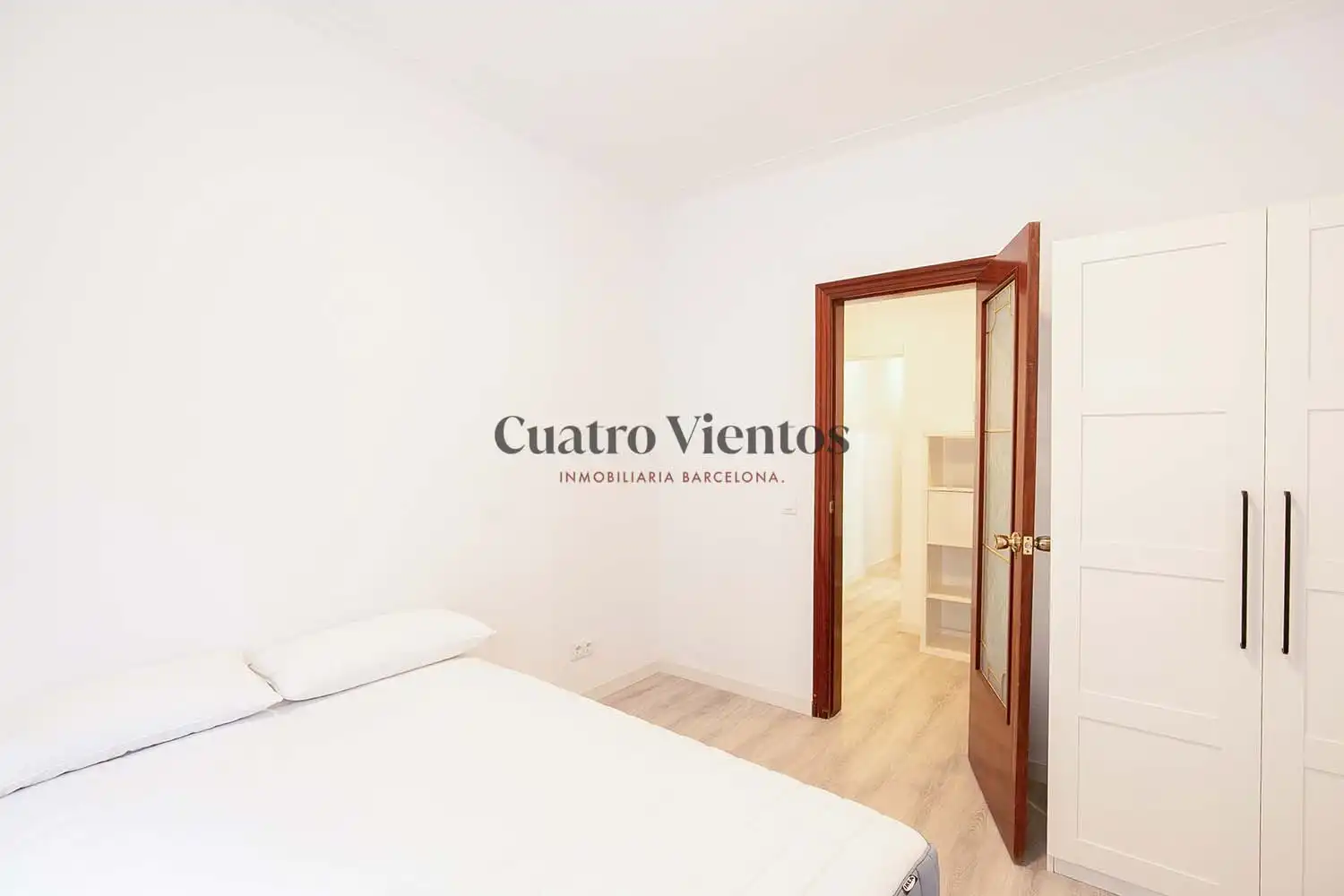 Habitación de Piso en venta en Barcelona con Aire acondicionado, Calefacción y Horno