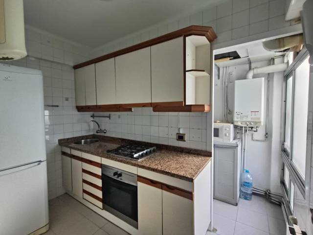 Piso en Alquiler en Plaza Donoso Cortés - Avenida Magdalena