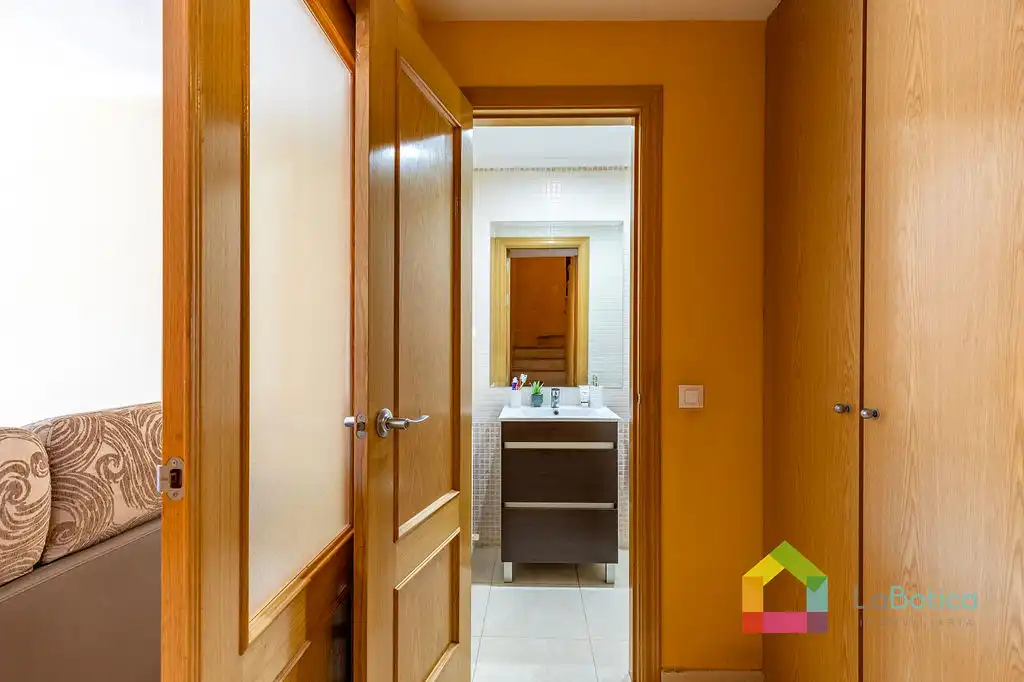 Bathroom of Detached homes for sale in Toledo  with Air Conditioner, Heating and Terrace