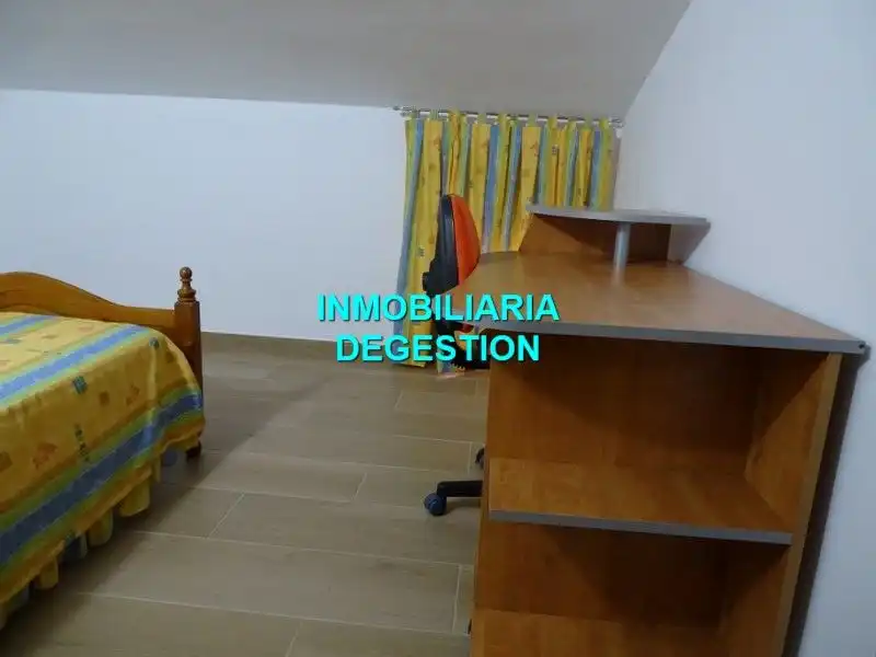 Schlafzimmer von Einfamilien-Reihenhaus zum Verkauf in Lupión mit Klimaanlage, Terrasse und Möbliert