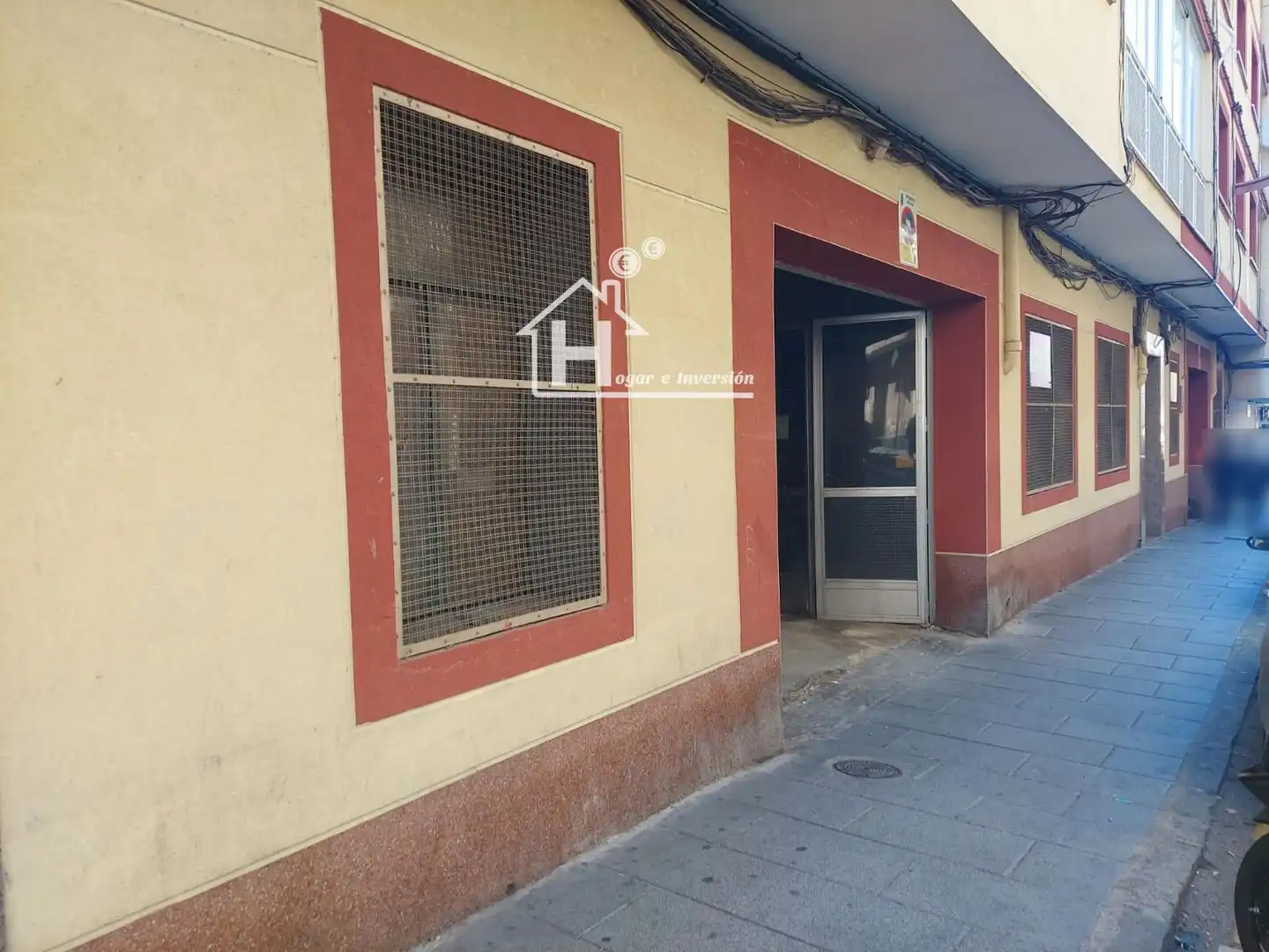 Vista exterior de Local de alquiler en Guadalajara