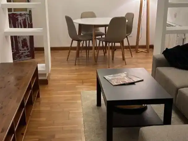 Sala de estar de Piso de alquiler en Gijón  con Parquet y Amueblado