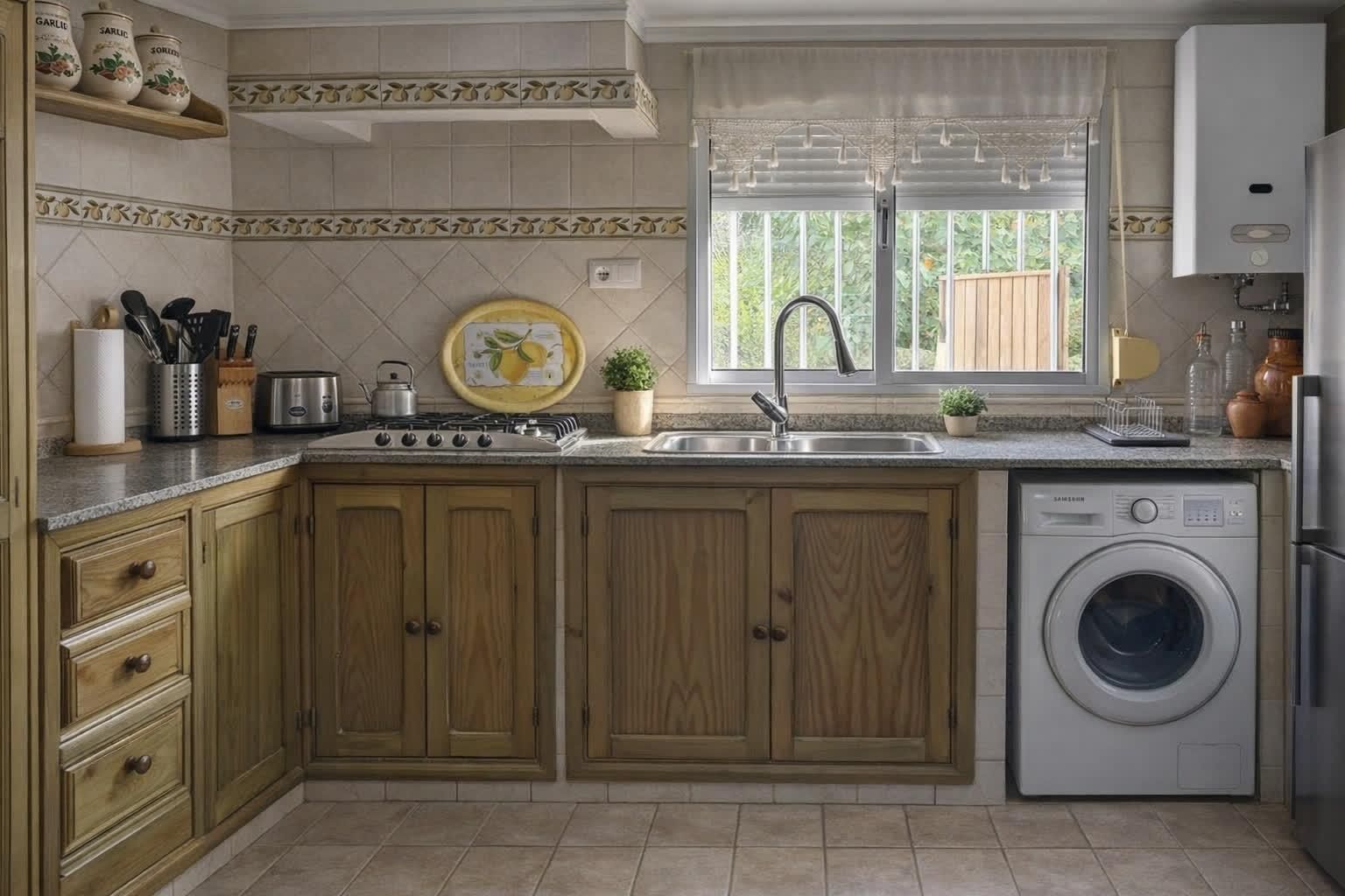 Cuina de Casa o xalet en venda en Arcos de la Frontera amb Jardí privat i Piscina