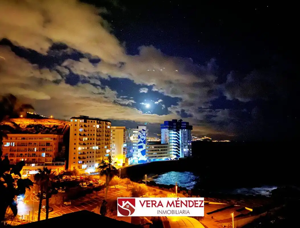 Vista exterior de Casa o xalet en venda en Tacoronte amb Jardí privat i Piscina