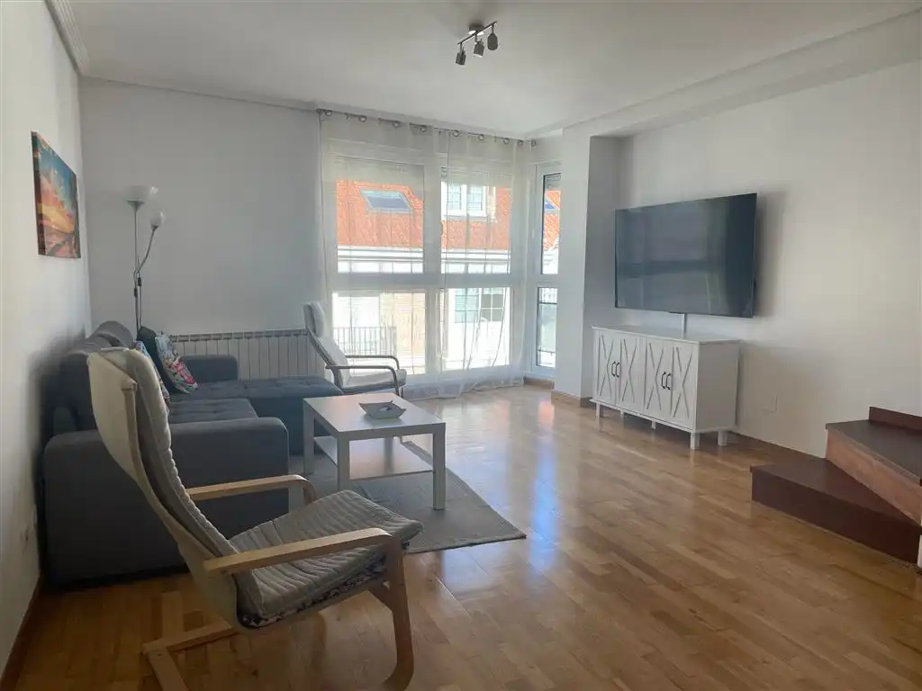 Sala d'estar de Dúplex de lloguer amb opció a compra en San Vicente de la Barquera amb Calefacció, Parquet i Piscina