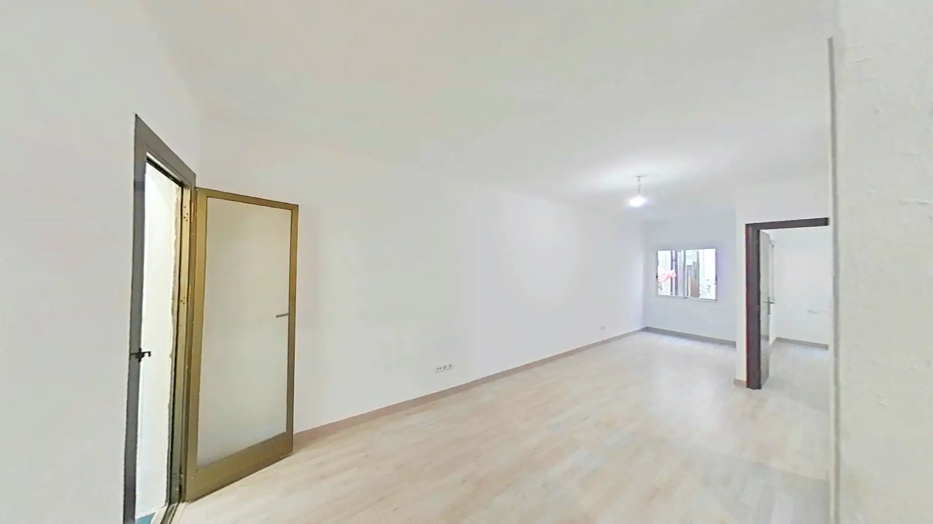 Flat for rent in Llefià