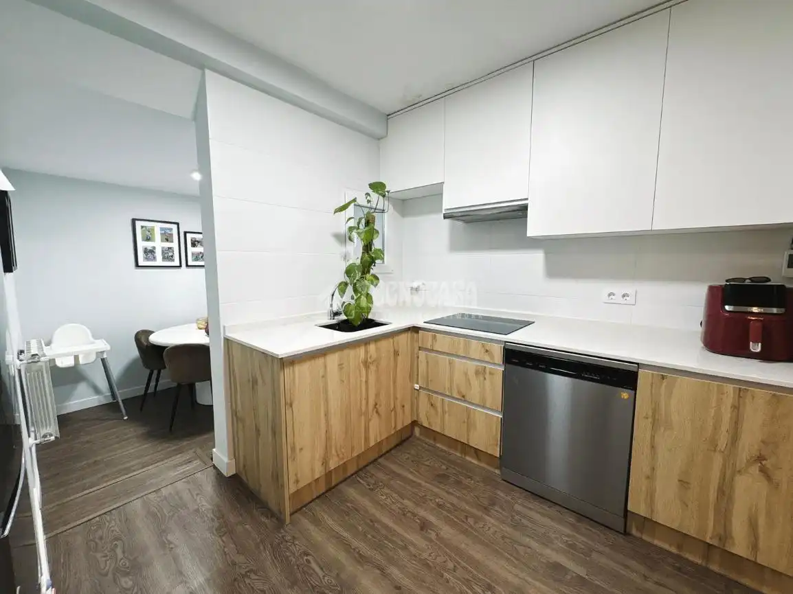 Kitchen of Flat for sale in Madrid  with Air Conditioner and Heating