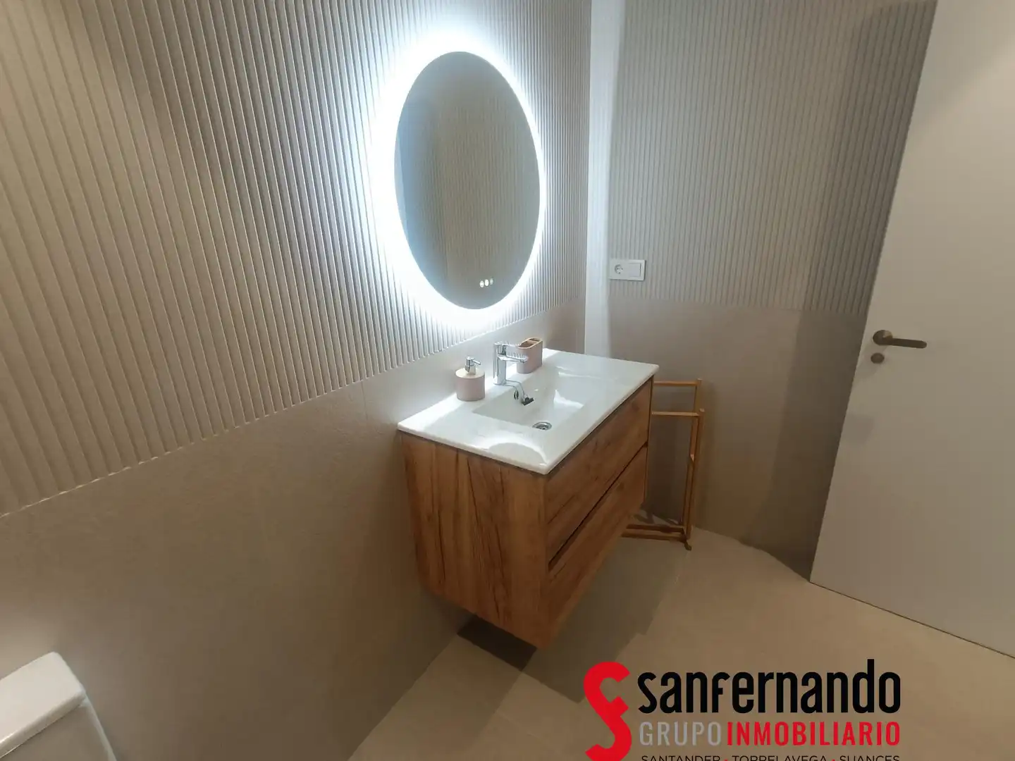Badezimmer von Wohnung zur Miete in Santander mit Heizung, Möbliert und Balkon
