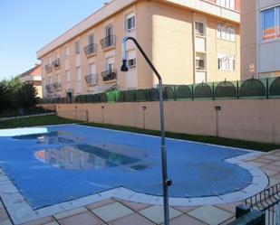 Piscina de Pis de lloguer en Poblete amb Aire condicionat i Terrassa