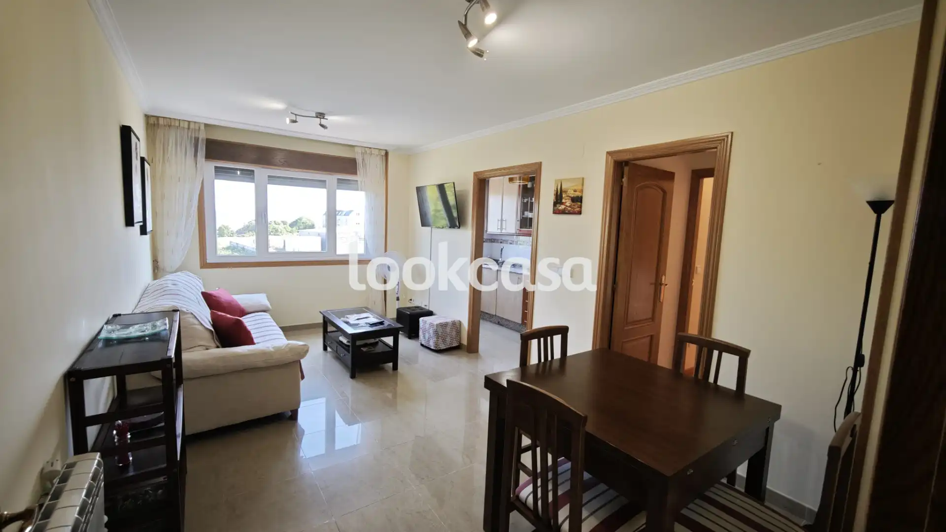Sala d'estar de Pis en venda en Sanxenxo amb Calefacció, Jardí privat i Parquet