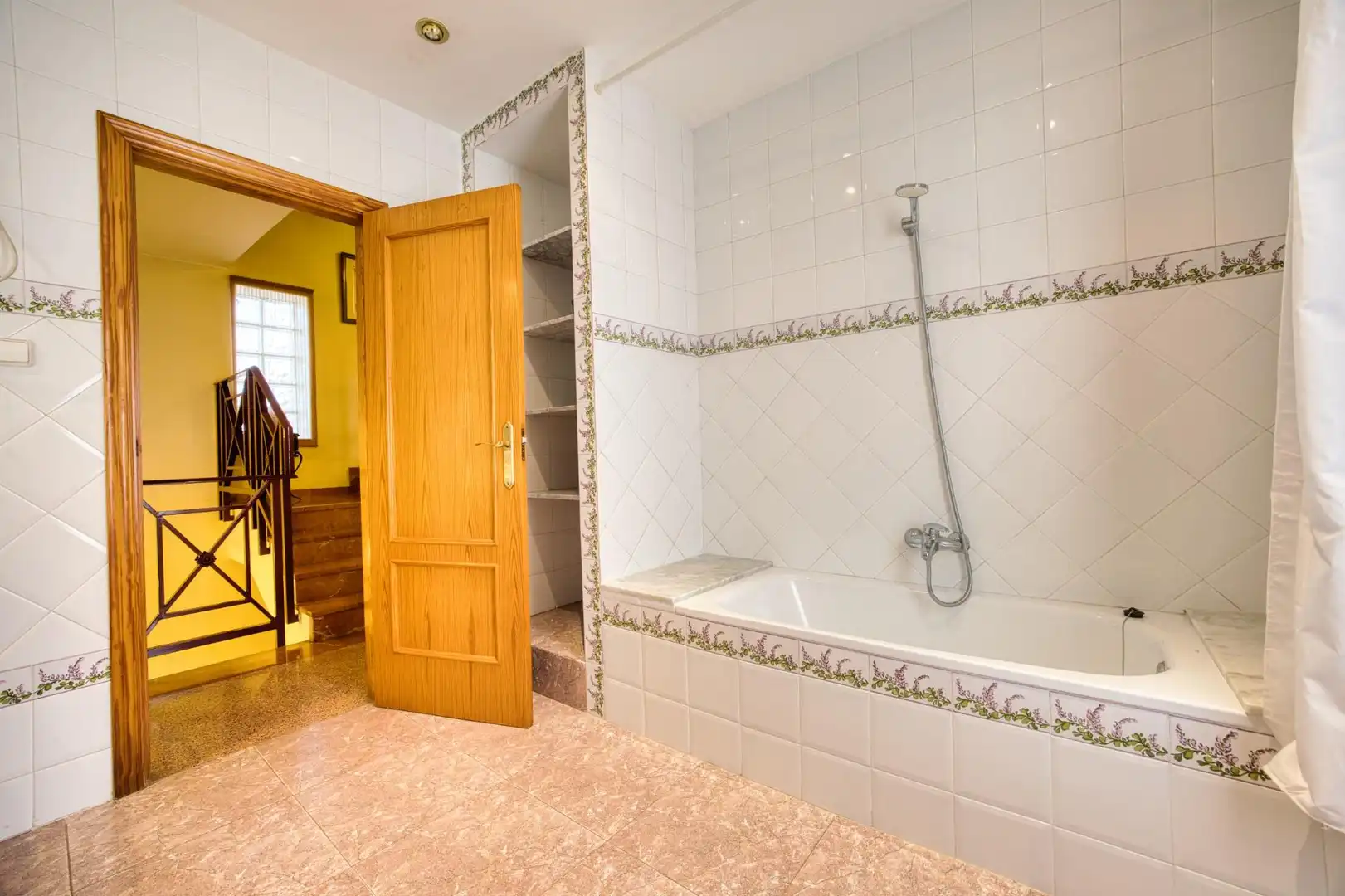 Villa zum Verkauf in Calle PINTOR VARELA, imagen 17