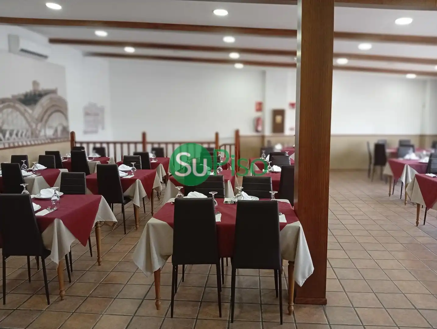 Local en venda a Avenida de los Metales, 40, Estación - Cruz Roja