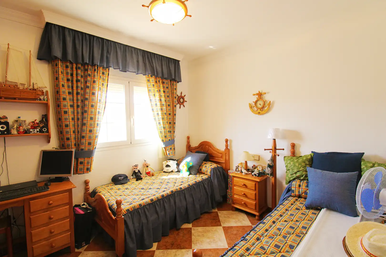 Schlafzimmer von Country house zum Verkauf in Alhaurín de la Torre mit Klimaanlage, Heizung und Privatgarten