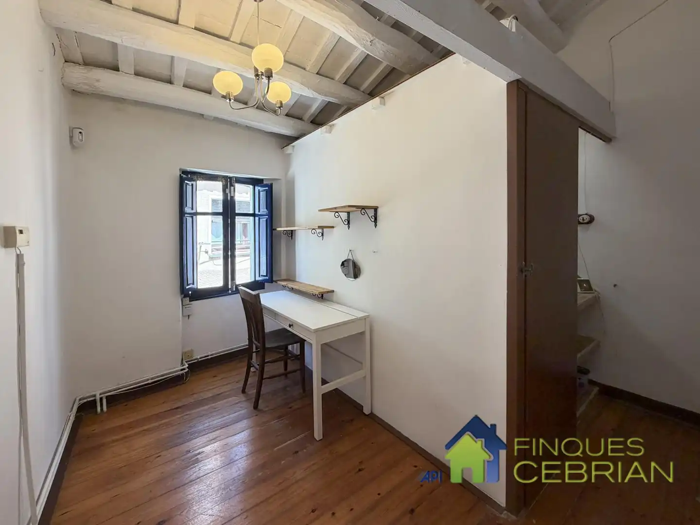 Einfamilien-Reihenhaus zur Miete in El Masnou mit Heizung, Ofen und Fernseher