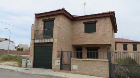 CHALET EN VENTA EN MORA