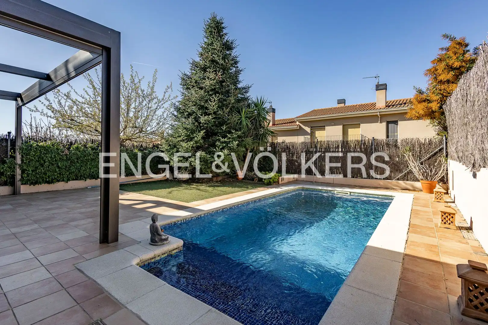 Piscina de Casa o chalet de alquiler en Collbató con Aire acondicionado, Calefacción y Jardín privado