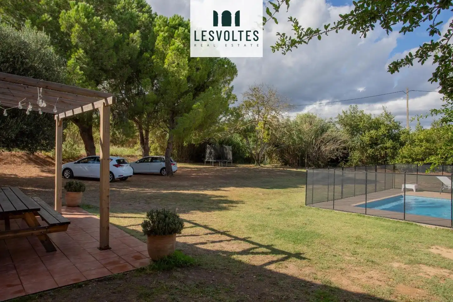 Houses for sale in Rupià  with Air Conditioner, Heating and Private garden