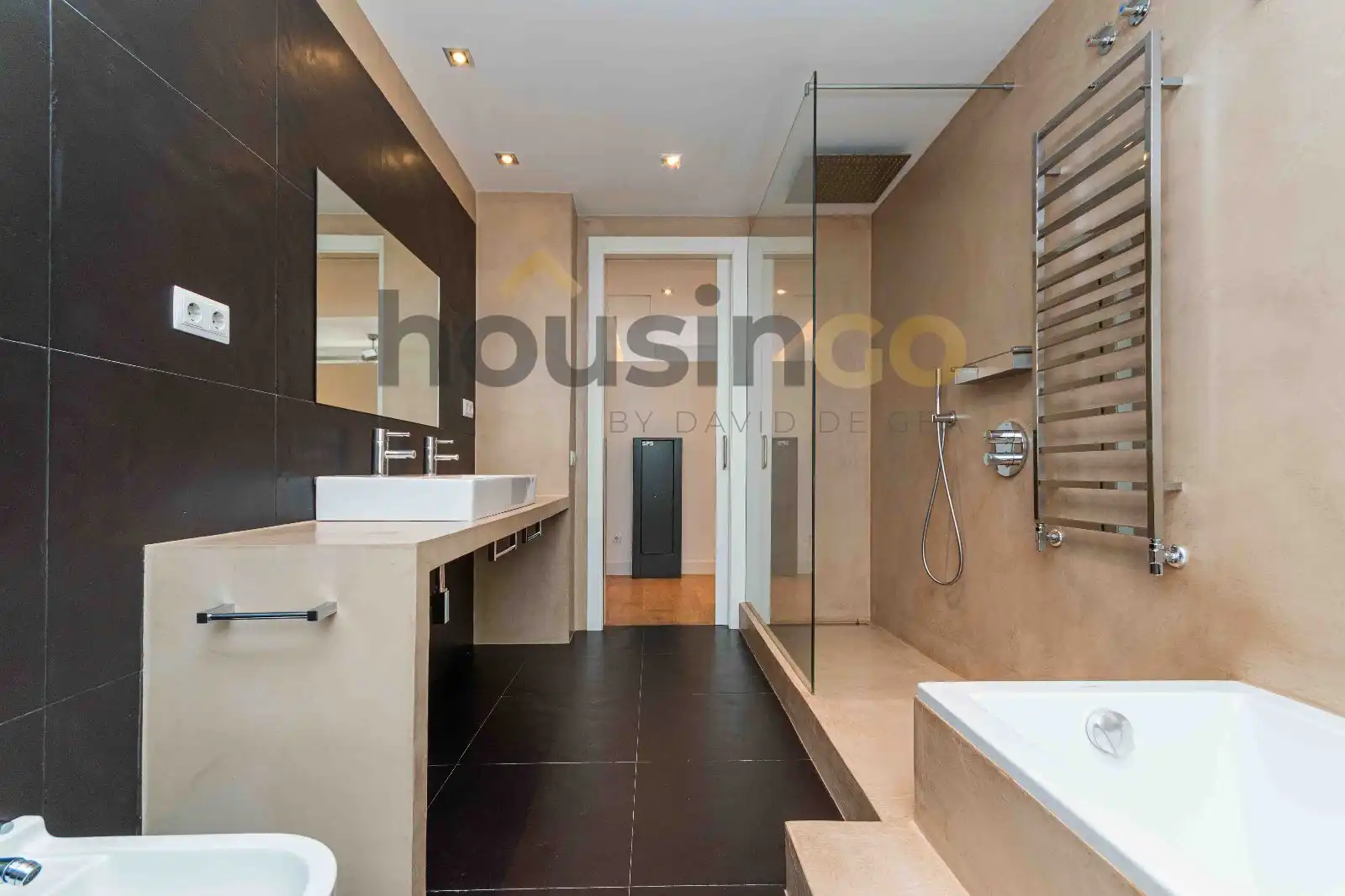 Bathroom of Flat for rent in Madrid  with Air Conditioner, Heating and Terrace