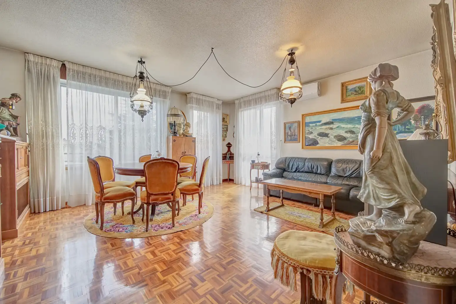 Sala de estar de Piso en venta en  Pamplona / Iruña con Aire acondicionado, Calefacción y Parquet