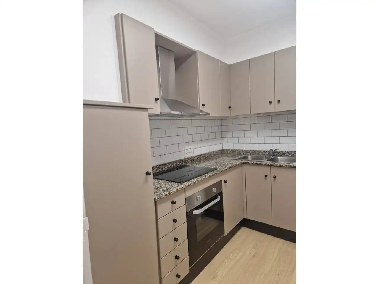 Cocina de Piso en venta en Amposta con Parquet, Terraza y Amueblado