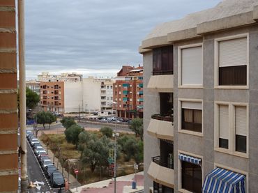 Flat with balcony to rent in Carrer del Convent