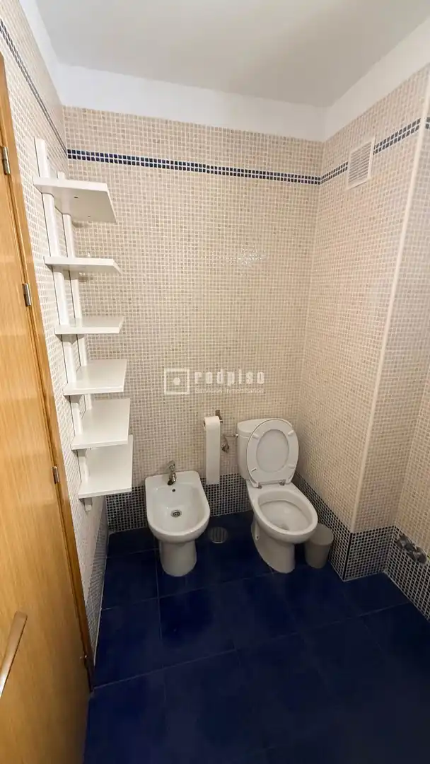 Baño de Dúplex en venta en Isla Cristina con Calefacción, Terraza y Trastero