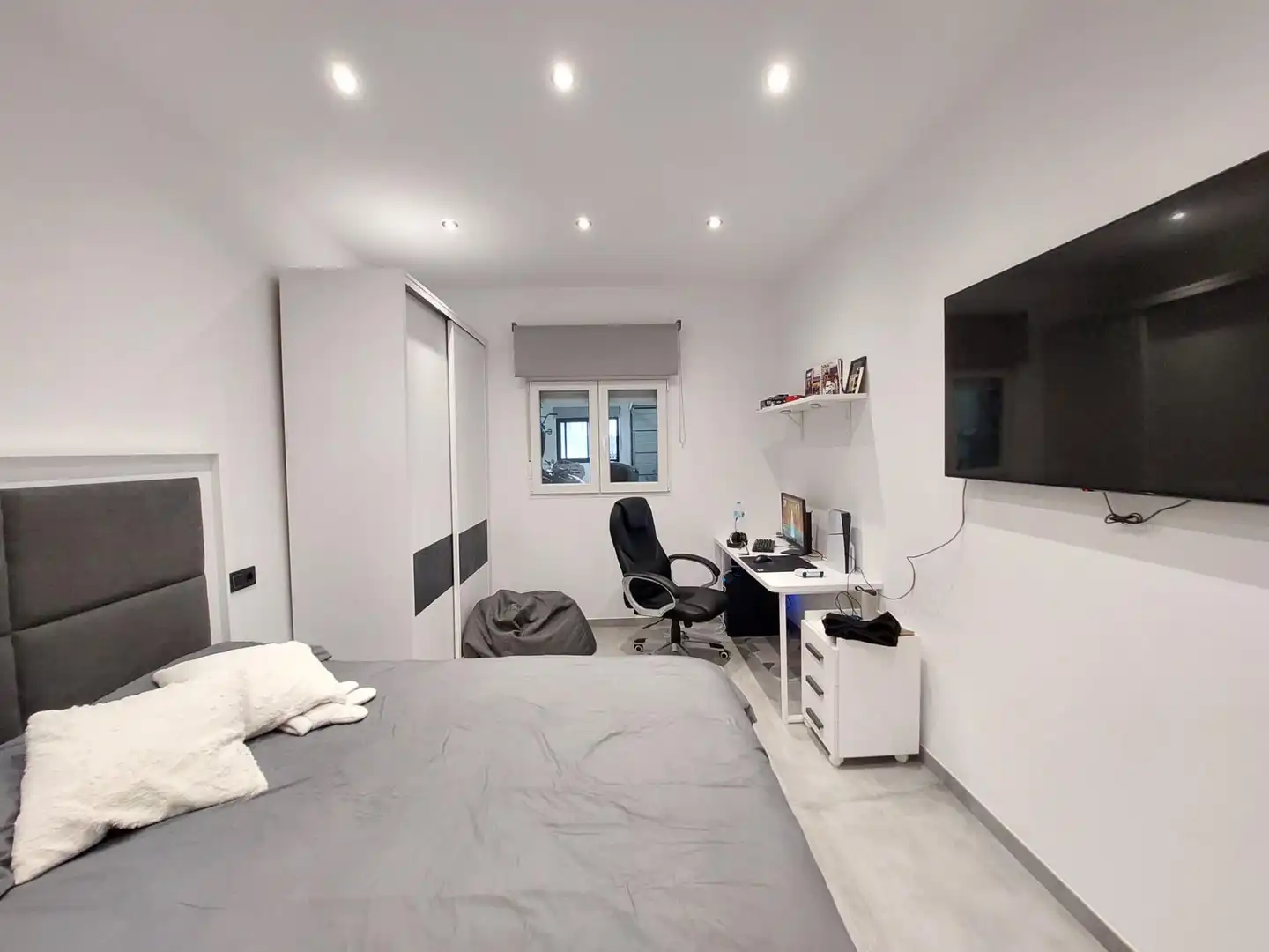 Bedroom of Detached homes for sale in Benahavís  with Air Conditioner, Heating and Private garden