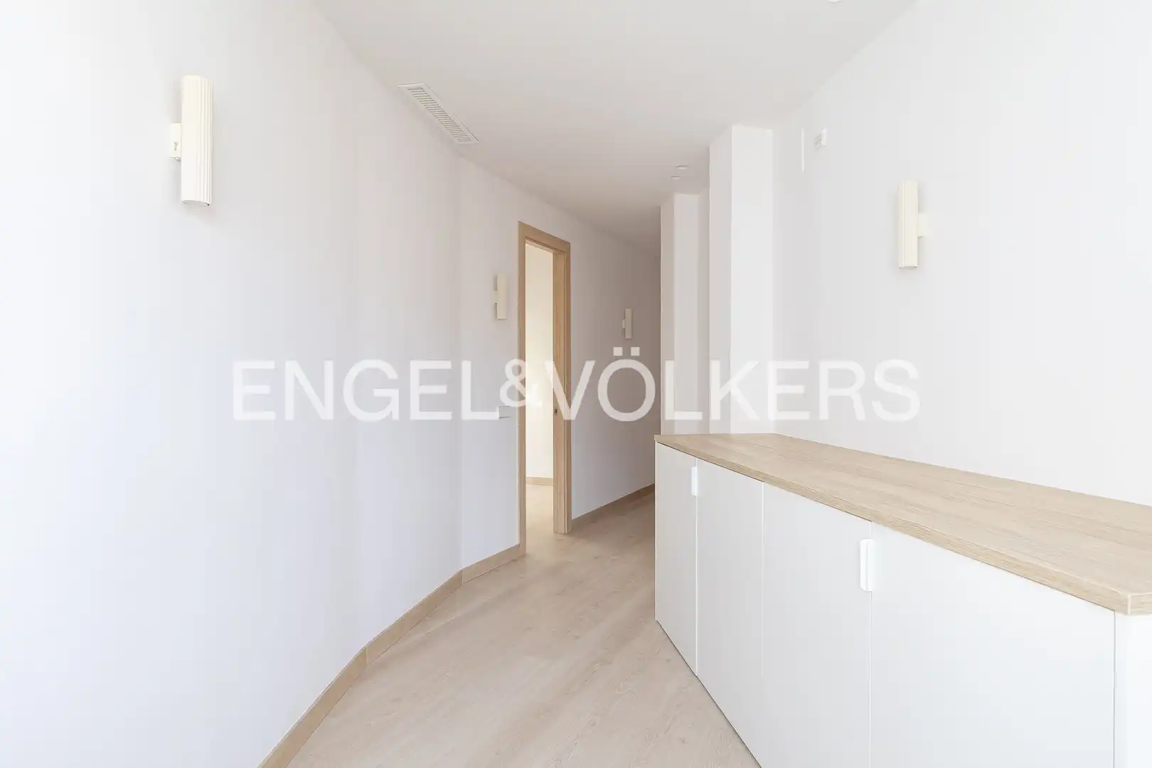 Flat for sale in Madrid  with Air Conditioner, Heating and Terrace