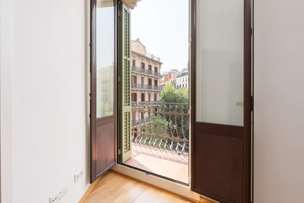 Dormitori de Apartament en venda en Barcelona amb Aire condicionat, Parquet i Balcó
