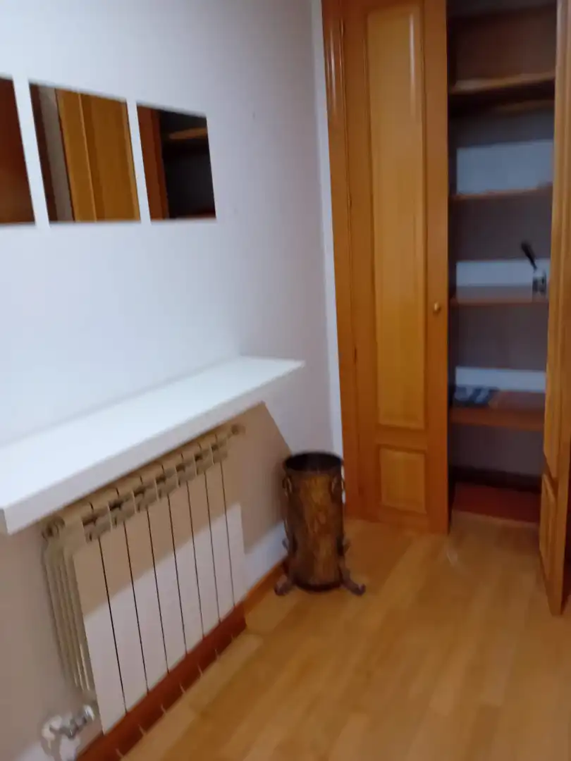 Wohnung zur Miete in Granada mit Klimaanlage, Heizung und Möbliert