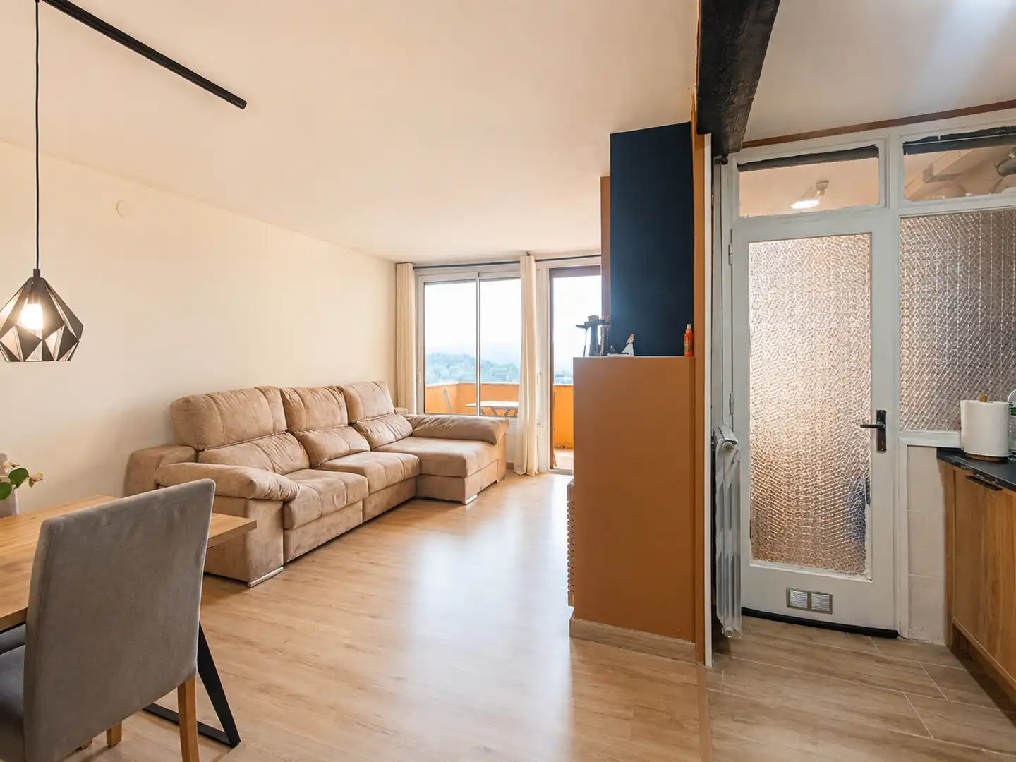 Living room of Flat for sale in Calders  with Heating, Parquet flooring and Balcony
