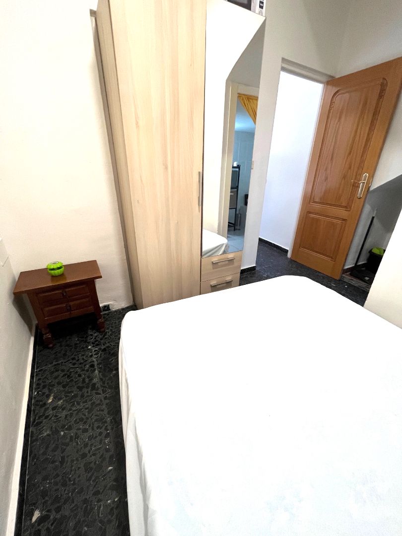 Estudi de lloguer a San Cayetano