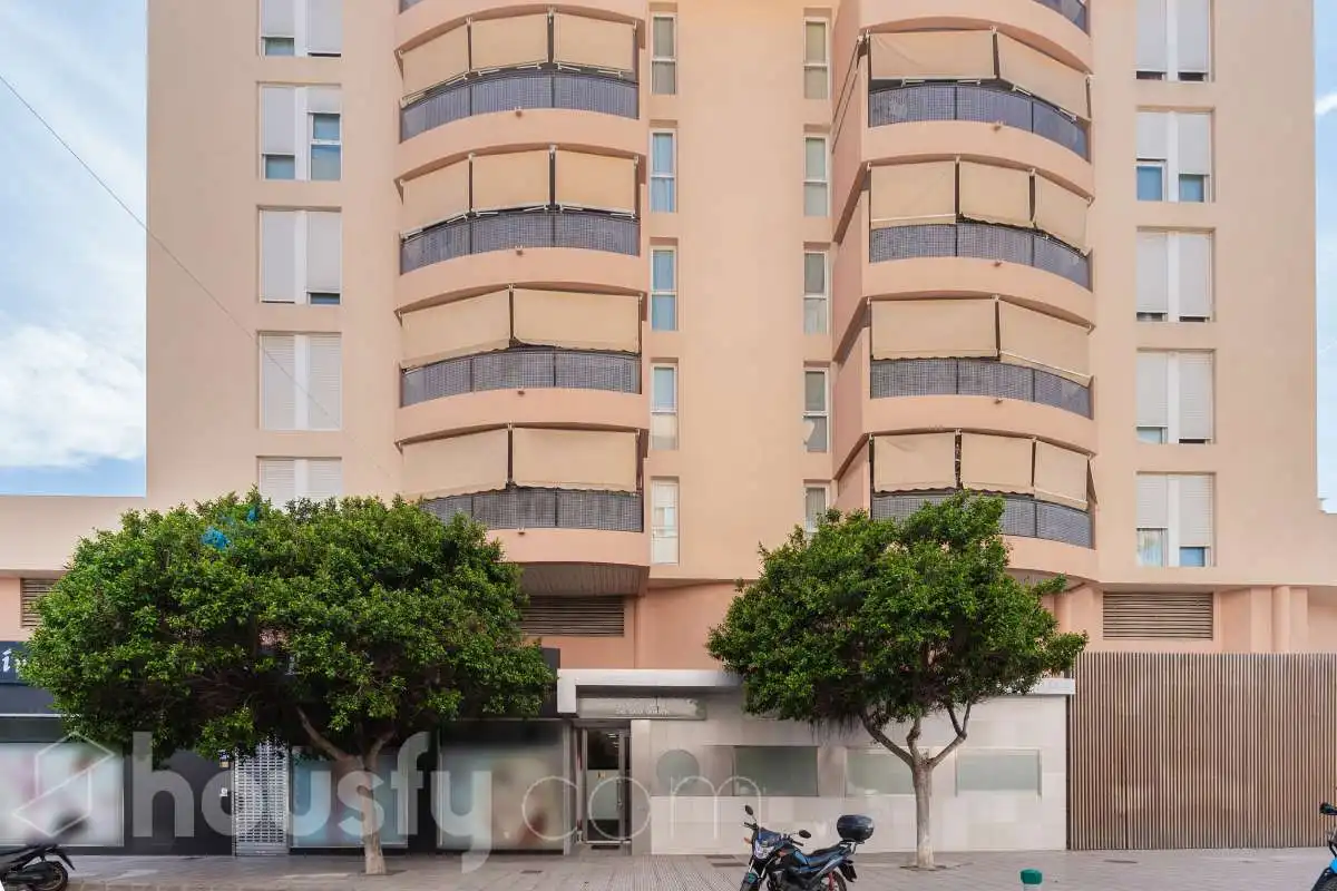 Vista exterior de Pis en venda en Eivissa amb Aire condicionat i Terrassa