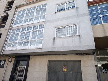 Casa amb balcó en venda a Monforte de Lemos