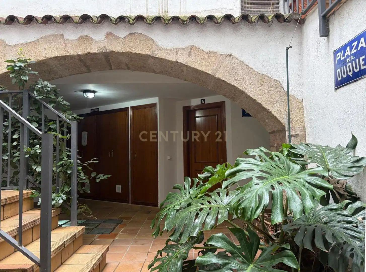 Wohnung zum Verkauf in Cáceres mit Privatgarten, Schwimmbad und Waschmaschine