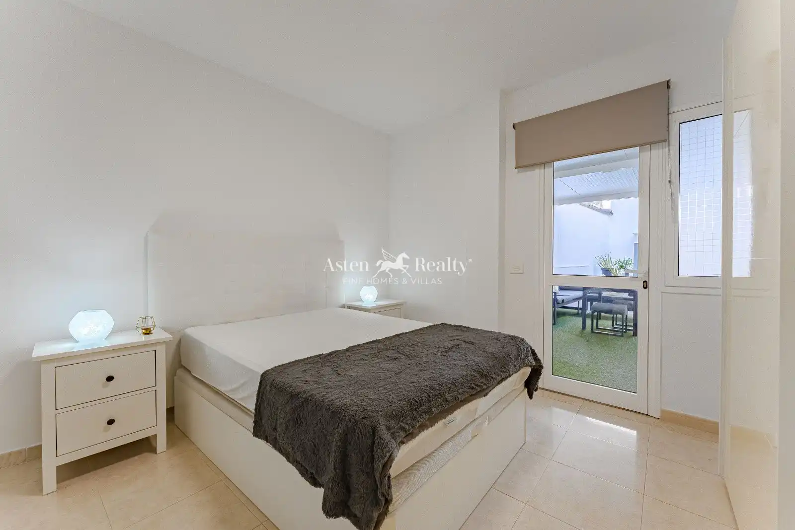 Habitación de Piso en venta en Arona con Terraza, Trastero y Amueblado