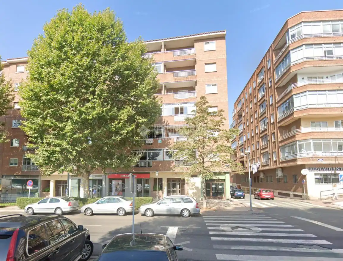 Vista exterior de Piso en venta en Segovia Capital con Calefacción y Terraza