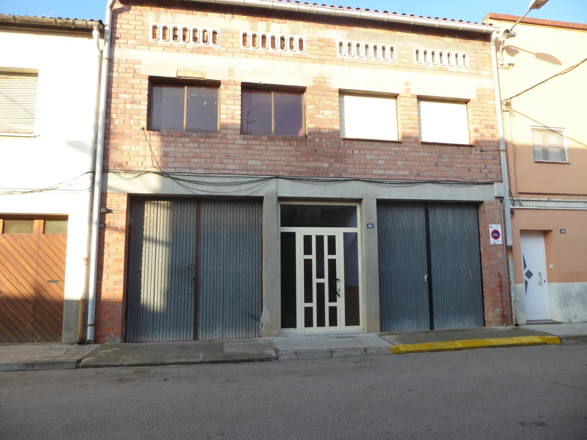 Vista exterior de Casa adosada en venda en Torregrossa amb Terrassa