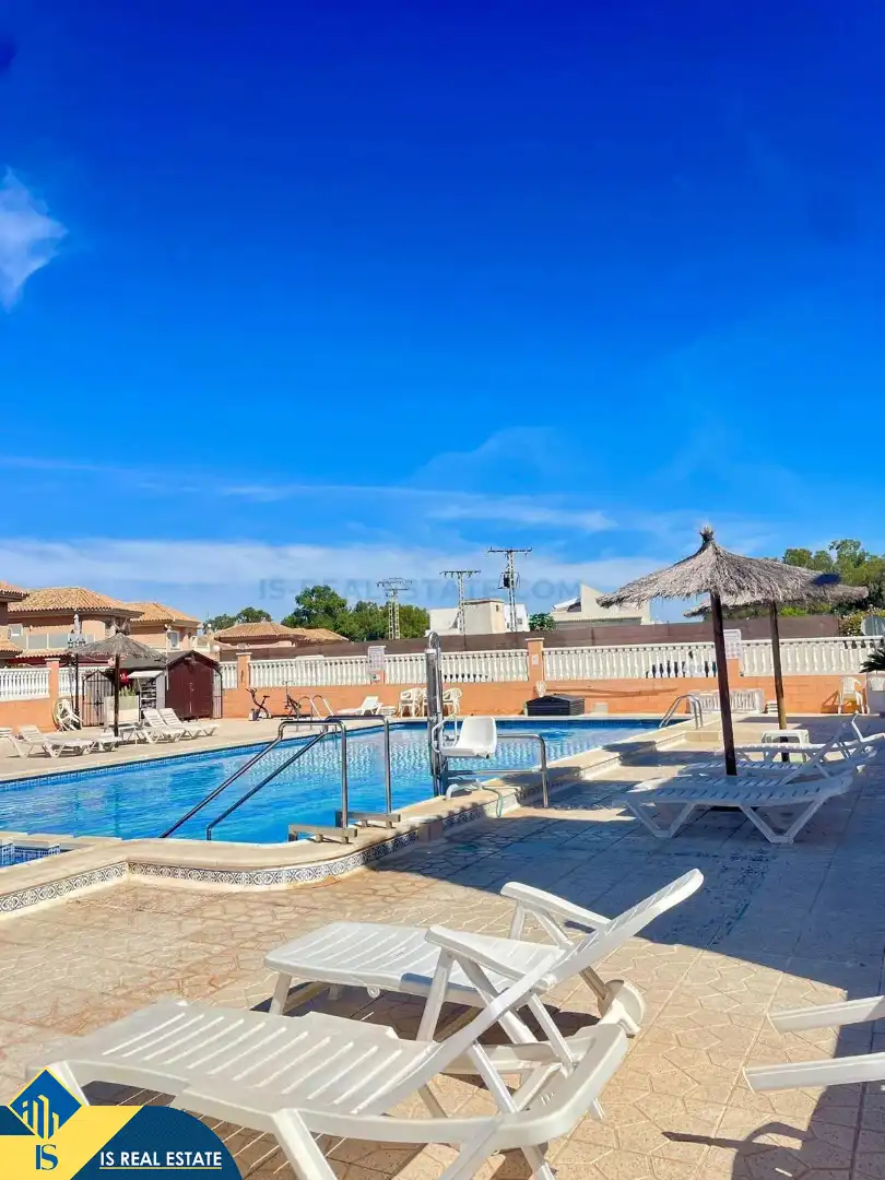 Bungalow amb piscina en venda a Orihuela Costa, imagen 2