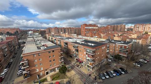 Foto 2 de Pis en venda a Calle Fuengirola, Palomeras Sureste,  Madrid Capital