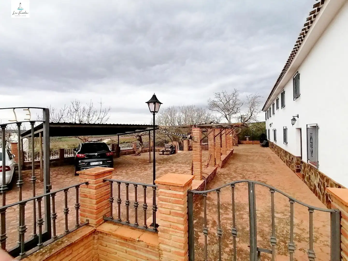 Vista exterior de Casa o xalet en venda en Villanueva del Trabuco amb Jardí privat, Traster i Moblat