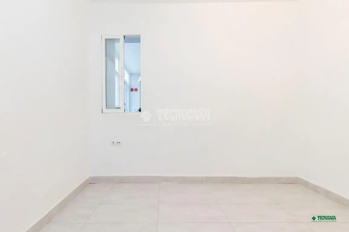 Wohnung zum Verkauf in Almería mit Klimaanlage und Heizung